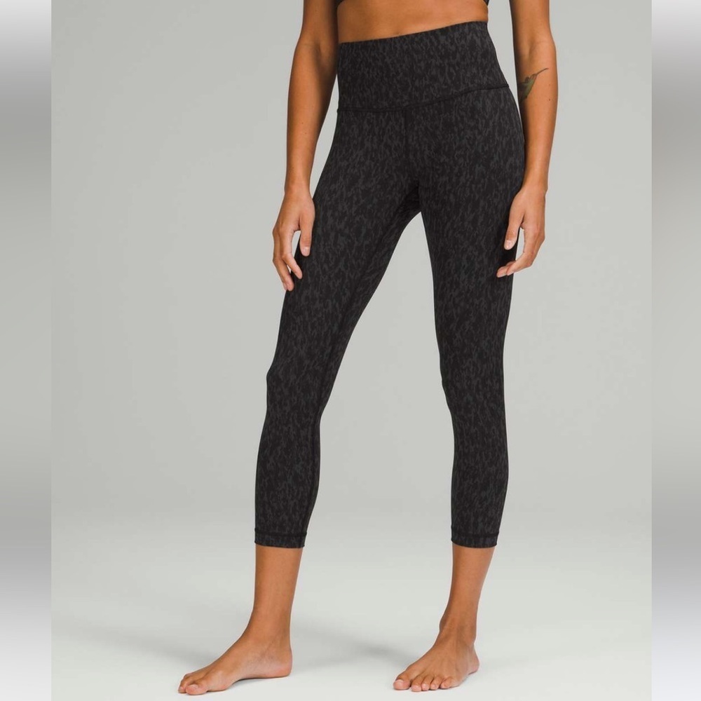 LULULEMON Wunder Under High Rise - Picture 5 of 6